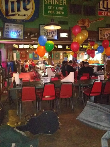 American Restaurant «The Hot Dog Shop», reviews and photos, 6405 Brittmoore Rd #16, Houston, TX 77041, USA