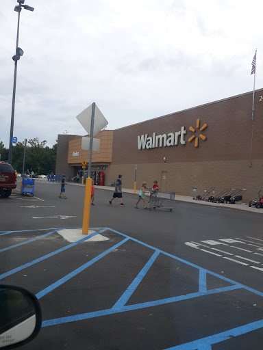 Department Store «Walmart Supercenter», reviews and photos, 2453 2nd Ave E, Oneonta, AL 35121, USA