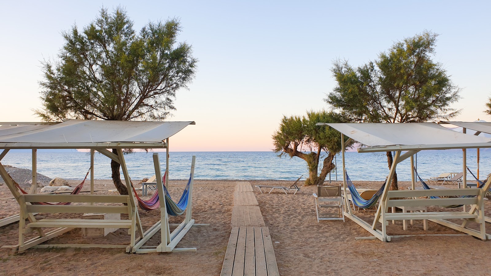 Photo de Livadia Beach zone des équipements