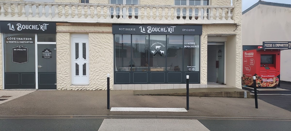 Distributeur pizza avenue 36du moulin à Bournezeau (Vendée 85)