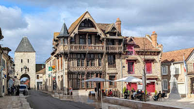 Georges Clémenceau / Place Kulsheim à Moret-Loing-et-Orvanne