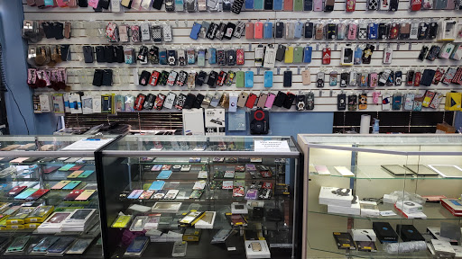 Phone Repair Service «Fixaphone iPhone & Samsung cell phone repair», reviews and photos, 301 E Buckingham Rd #3, Garland, TX 75040, USA