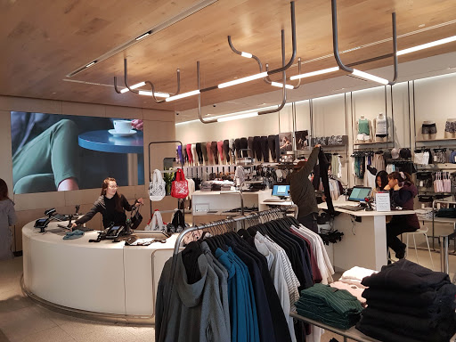 Sportswear Store «lululemon», reviews and photos, 334 Santana Row #1035, San Jose, CA 95128, USA