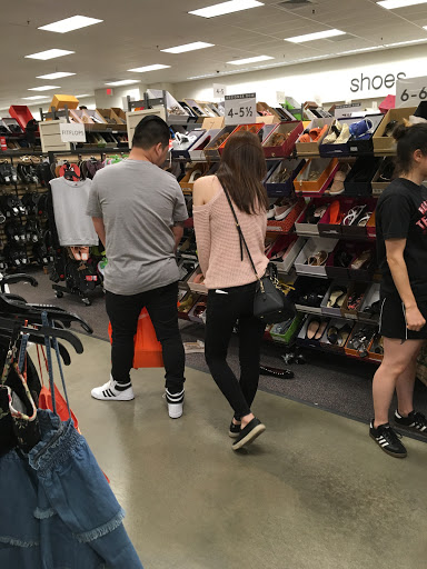 Department Store «Nordstrom Rack Bergen Town Center», reviews and photos, 510 Bergen Town Center, Paramus, NJ 07652, USA