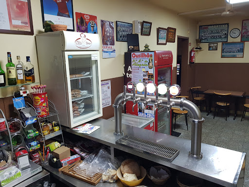 Información y opiniones sobre Taberna Do Tio Artur de Braganza, Portugal