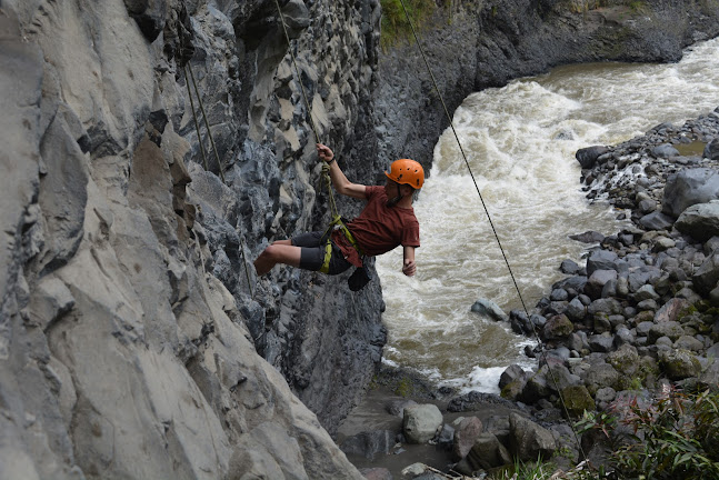 de Agua Santa, Calle Ambato, y, Baños de Agua Santa 180250, Ecuador