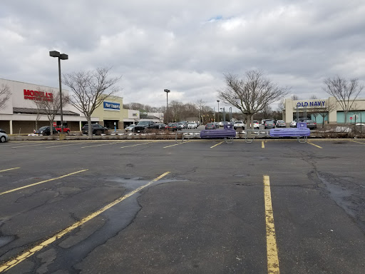 Shopping Mall «Sayville Plaza», reviews and photos, Sunrise Hwy, Sayville, NY 11782, USA
