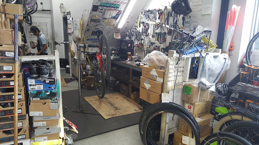 Bicycle Repair Shop «Westchester Bicycle Pro Shop», reviews and photos, 2611 Westchester Ave, Bronx, NY 10461, USA