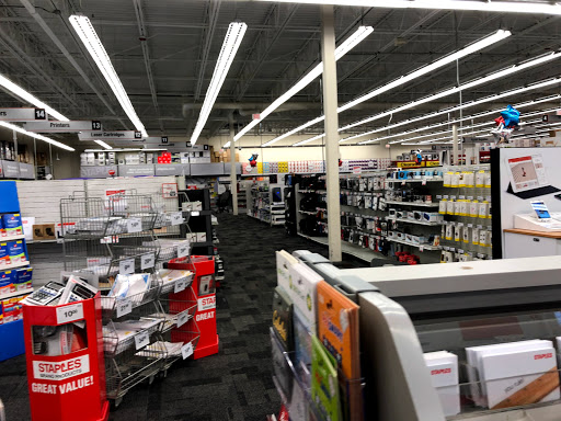 Office Supply Store «Staples», reviews and photos, 390 West St, Mansfield, MA 02048, USA