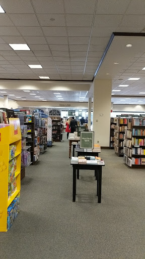 Book Store «Barnes & Noble», reviews and photos, 7663 Mall Rd, Florence, KY 41042, USA