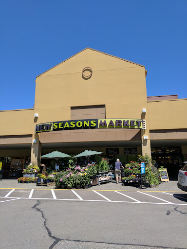 Grocery Store «New Seasons Market Mountain Park», reviews and photos, 3 Monroe Pkwy, Lake Oswego, OR 97035, USA