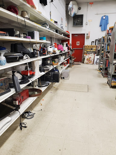 Thrift Store «Village Discount Outlet Store 08», reviews and photos, 3301 W Lawrence Ave, Chicago, IL 60625, USA