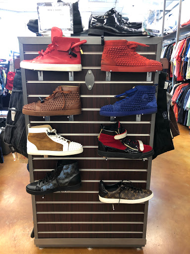 Clothing Store «Uptown Cheapskate», reviews and photos, 929 E Commercial Blvd, Oakland Park, FL 33334, USA
