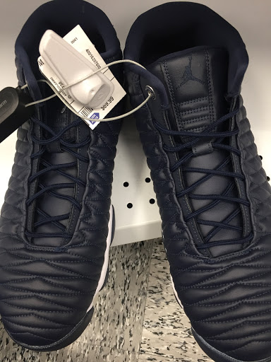 Clothing Store «Ross Dress for Less», reviews and photos, 1001 Pontiac Rd, Drexel Hill, PA 19026, USA