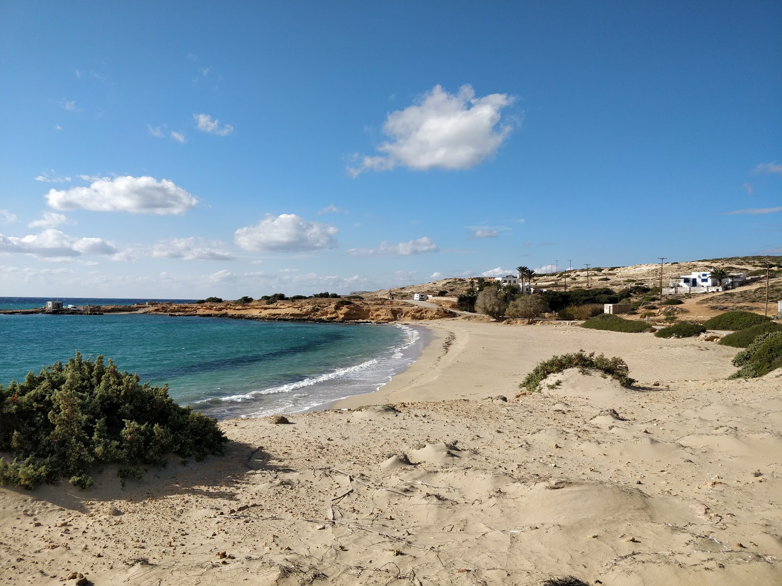 Foto de Agrilaopotamos beach - lugar popular entre os apreciadores de relaxamento