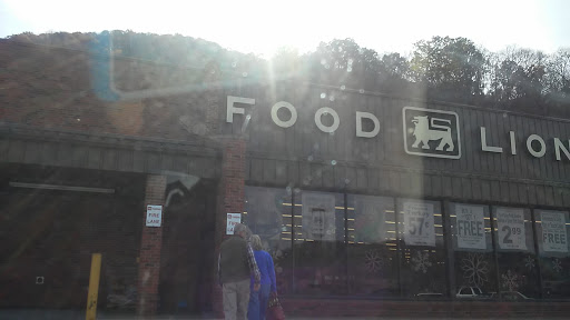 Grocery Store «Food Lion», reviews and photos, 241 Gateway Plaza Ste 104, Gate City, VA 24251, USA