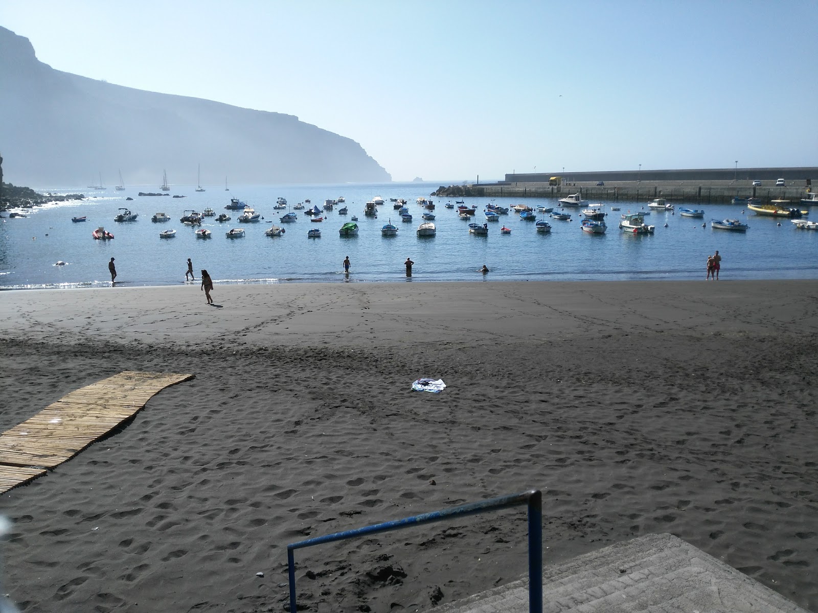 Foto av Playa De Vueltas med grå sand yta