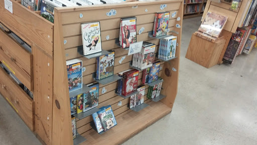 Book Store «Half Price Books», reviews and photos, 1328 Butterfield Rd, Downers Grove, IL 60515, USA