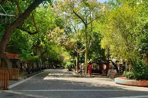 Peatonal Sarmiento image