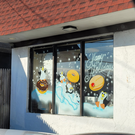 Donut Shop «Donut King», reviews and photos, 411 Middle St, Weymouth, MA 02189, USA