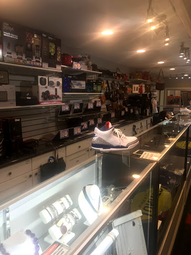 Pawn Shop «1st United Pawn & Loan», reviews and photos, 1123 S Broad St, Philadelphia, PA 19147, USA