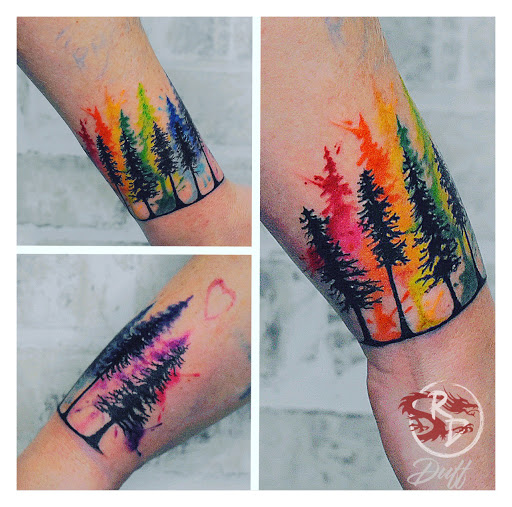 Tattoo Shop «Red Dragon Tattoo & Piercing», reviews and photos, 9242 Colerain Ave, Cincinnati, OH 45251, USA