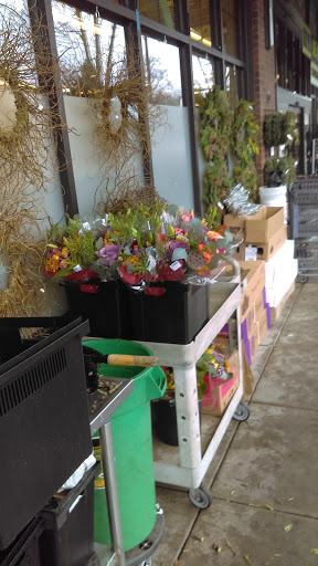 Grocery Store «New Seasons Market Hawthorne», reviews and photos, 4034 SE Hawthorne Blvd, Portland, OR 97214, USA