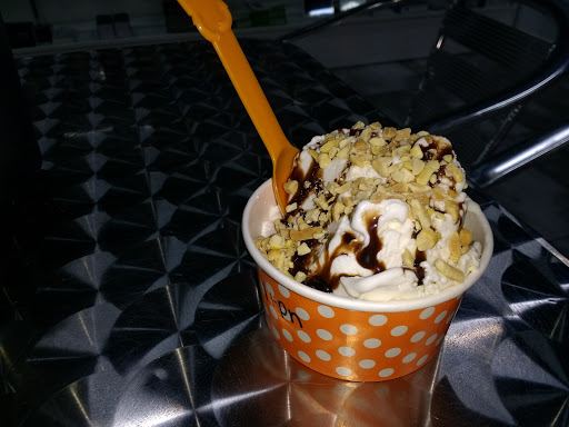 Ice Cream Shop «Instacream N7», reviews and photos, 8008 NW 103rd St, Hialeah Gardens, FL 33016, USA