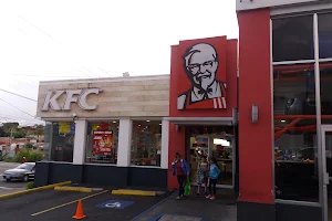 KFC Heredia image
