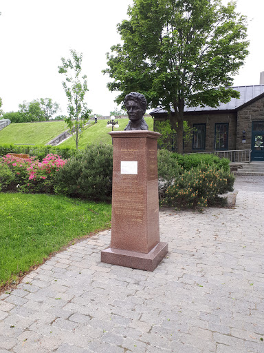 Monument Emile-Nelligan et Alexandre Pouchkine