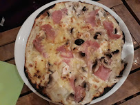 Plats et boissons du Pizzeria La Pizzaiola à Aurillac - n°2