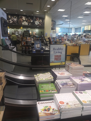 Book Store «Barnes & Noble», reviews and photos, 2051 N Federal Hwy, Fort Lauderdale, FL 33305, USA