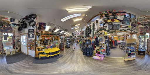 Sporting Goods Store «Enumclaw Ski & Mountain Sports», reviews and photos, 240 Roosevelt E., Enumclaw, WA 98022, USA
