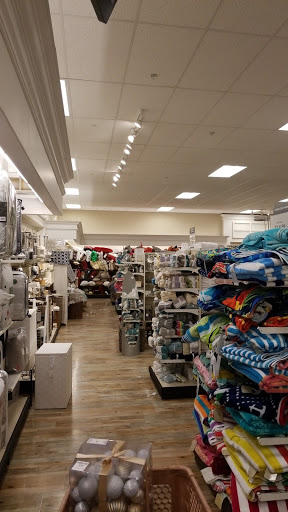 Department Store «HomeGoods», reviews and photos, 5530 Reseda Blvd, Tarzana, CA 91356, USA
