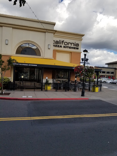 Shopping Mall «Bridgeport Village», reviews and photos, 7455 SW Bridgeport Rd, Tigard, OR 97224, USA