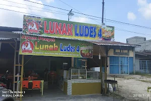 Ayam Penyet Lunak Ludes 4 image