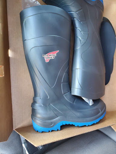Shoe Store «Red Wing», reviews and photos, 125 Walt Whitman Rd, Huntington Station, NY 11746, USA