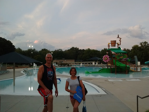 Swim Club «Crystal Lake Park Family Aquatic Center», reviews and photos, 1401 N Broadway Ave, Urbana, IL 61801, USA