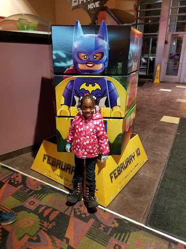 Movie Theater «AMC Classic Galewood Crossings 14», reviews and photos, 5530 W Homer St, Chicago, IL 60639, USA