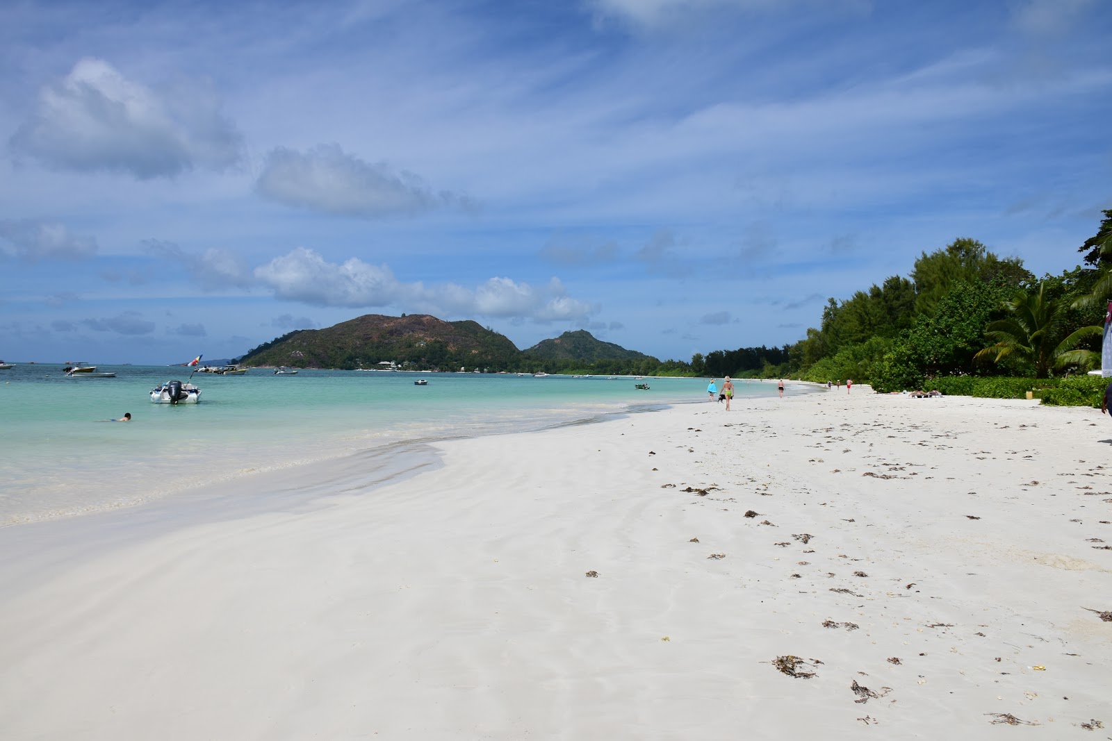 Foto von Cote D'Or Strand mit langer gerader strand