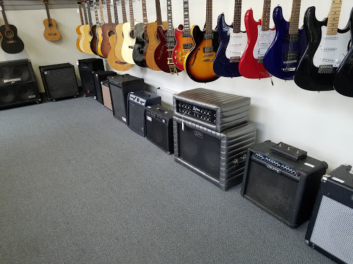 Pawn Shop «Silver Lining Jewelry & Loan», reviews and photos, 2122 NE Sandy Blvd, Portland, OR 97232, USA