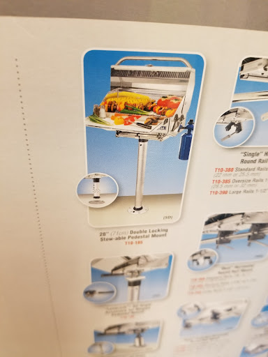 Marine Supply Store «West Marine», reviews and photos, 12350 Wayzata Blvd, Minnetonka, MN 55305, USA