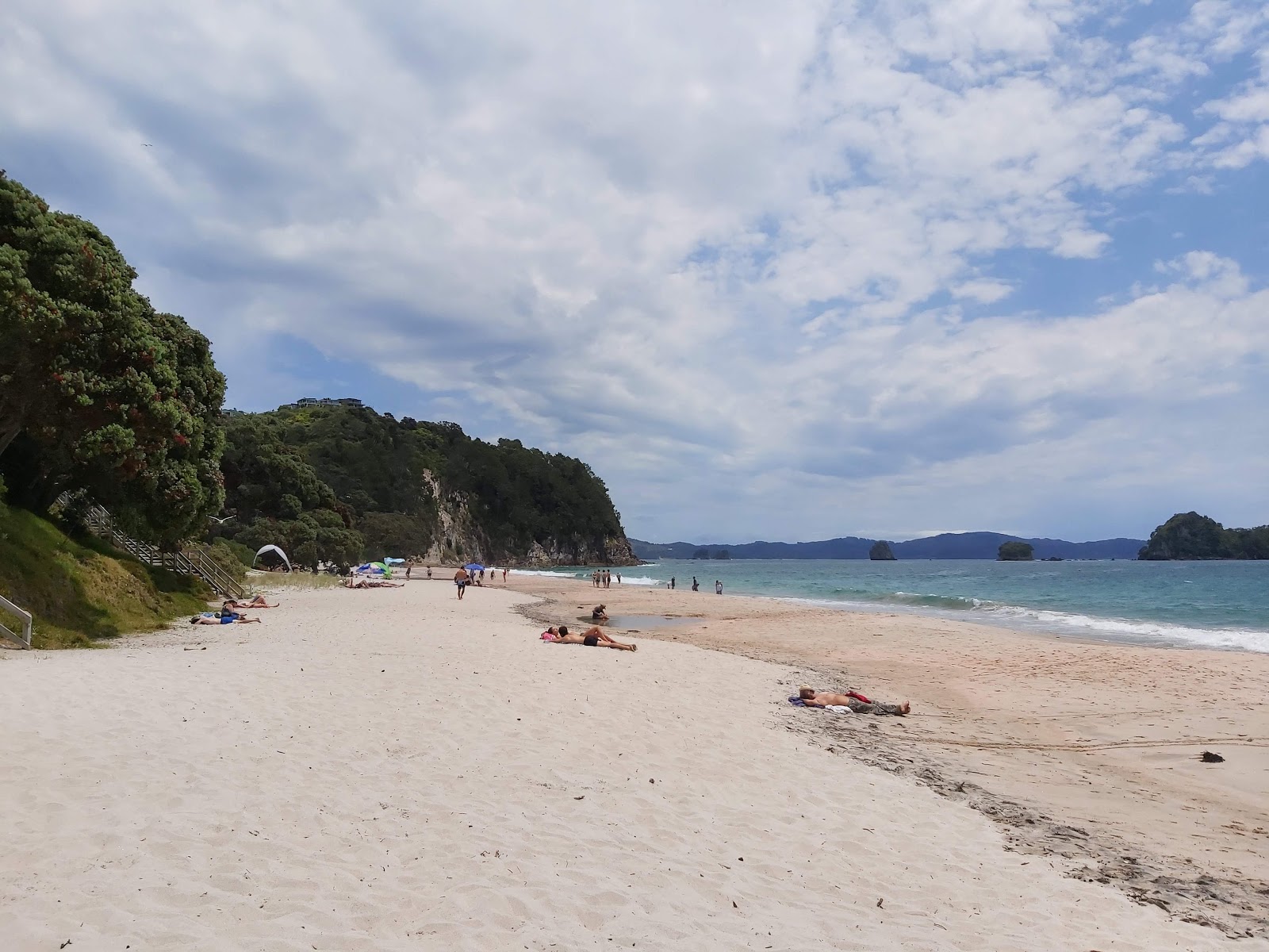 Foto von Hahei Beach - beliebter Ort unter Entspannungskennern