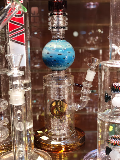 Cigar Shop «West Side Smoke Shop», reviews and photos, 712 Bridge St NW, Grand Rapids, MI 49504, USA