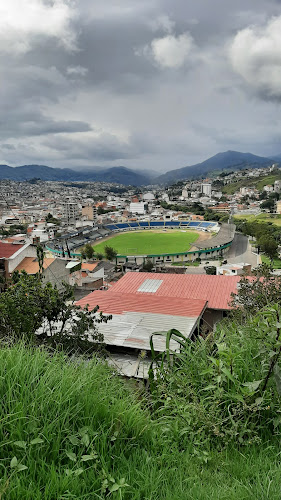Estadio Federativo “Reina de El Cisne” - Campo de fútbol
