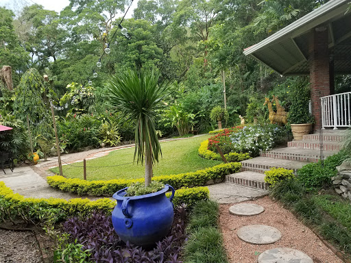 Outdoor terraces in San Pedro Sula