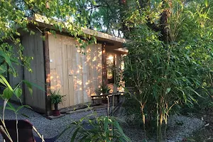 Cabane Insolite avec spa privatif dans le Lot image