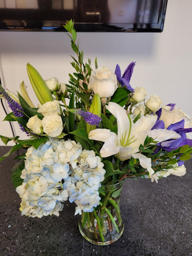 Florist «Chantilly Flowers», reviews and photos, 14514 Lee Rd E, Chantilly, VA 20151, USA