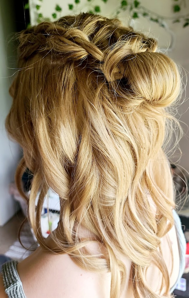 Back Street Salon 98272