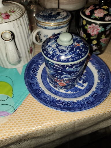 We Buy Your Stuff, 1505 MacDade Boulevard, Folsom, PA 19033, USA, 